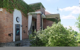 APPARTAMENTO IN VILLA CON GIARDINO PRIVATO