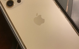 Apple iPhone 12 Pro = €500 EUR, iPhone 12 Pro Max = €550 EUR