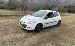 Autocarro Renault Clio