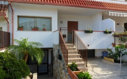 Rif:647 Vendita Villa a schiera - Oltre 5 locali