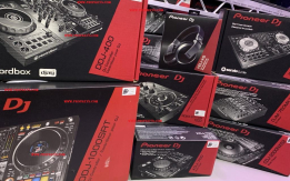 WWW.PROFKEYS.COM Apparecchiature per DJ, Pioneer, Numark, De